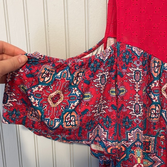 TORRID Super Soft Knit Tile Print Short Sleeve Cold Shoulder Blouse | 3X NWT - Picture 3 of 9